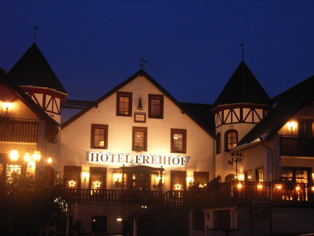Hotel Freihof Hiddenhausen Exteriér fotografie